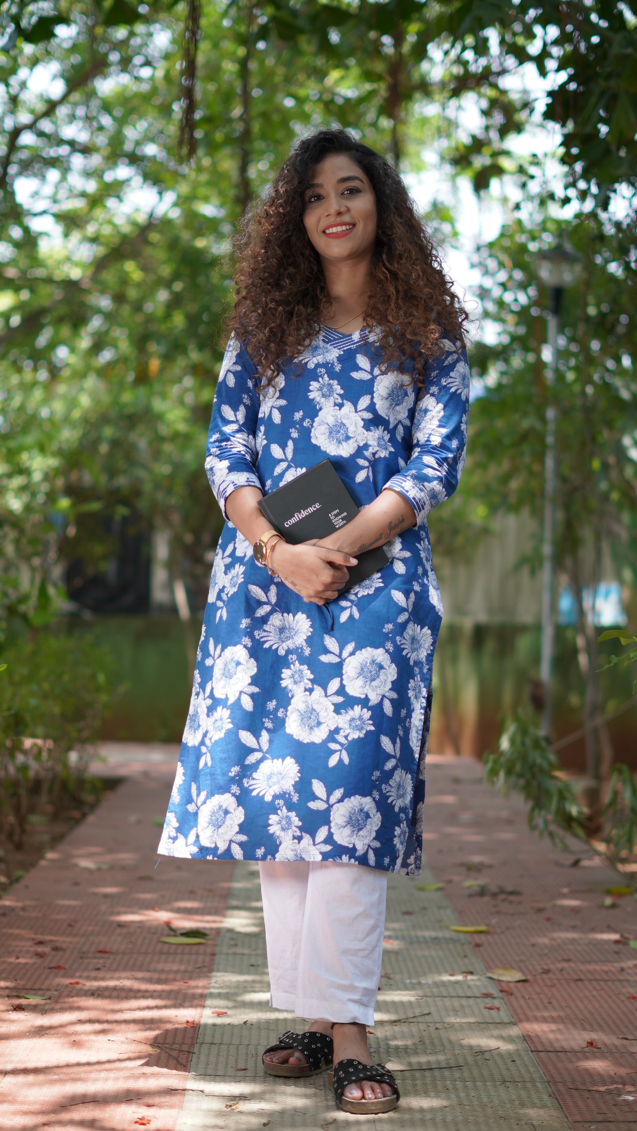 Blue Thread Work Kurti