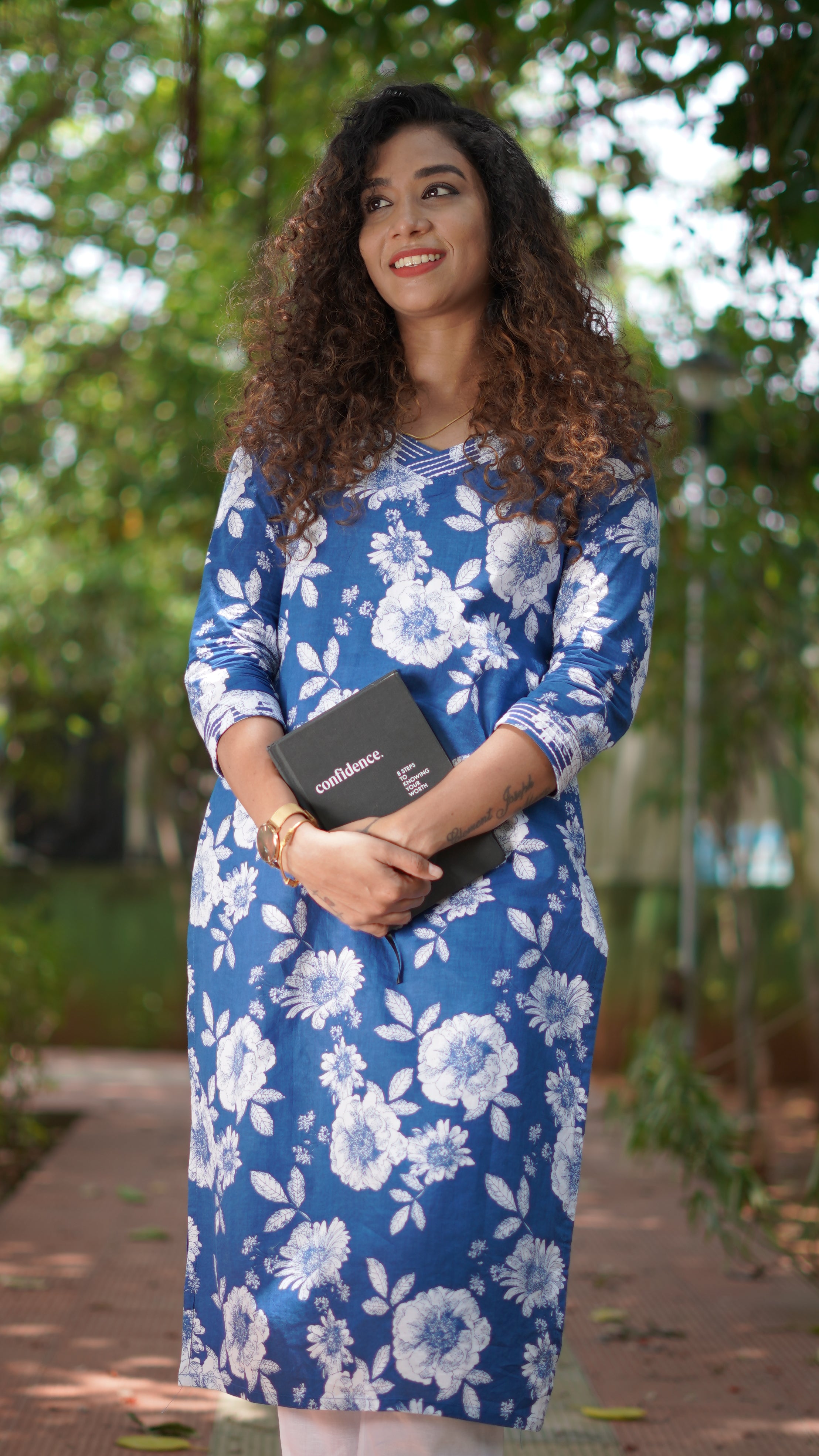 Blue Thread Work Kurti