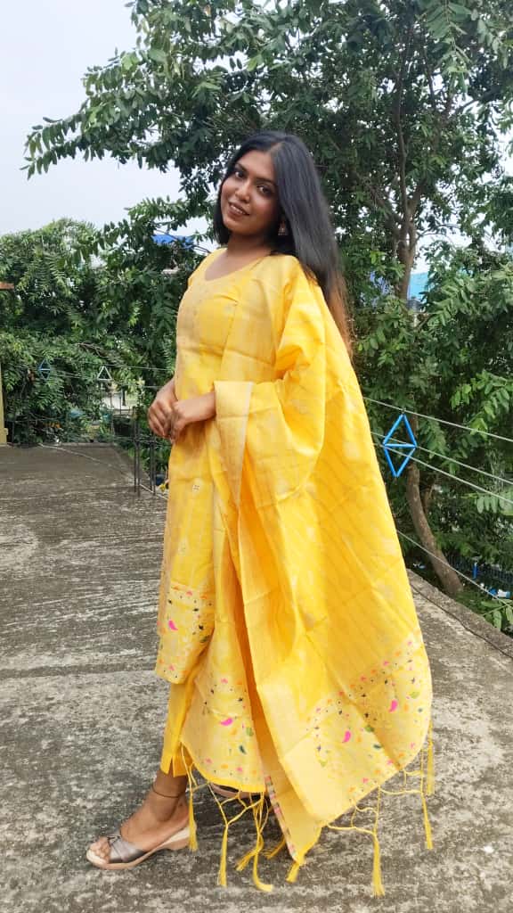 🌸 Vibrant Paithani Banaras Silk Kurta Set with Dupatta 🌸3 pc